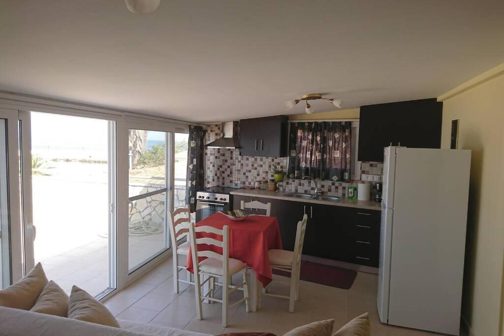 Mare -sea View Apartment/διαμέρισμα με θέα στην θάλασσα Daire Koróni