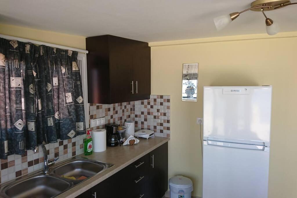 Mare -sea View Apartment/διαμέρισμα με θέα στην θάλασσα *