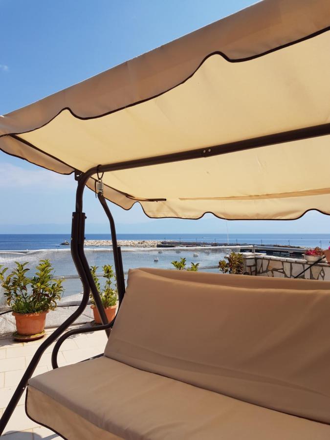 Mare -sea View Apartment/διαμέρισμα με θέα στην θάλασσα Koróni