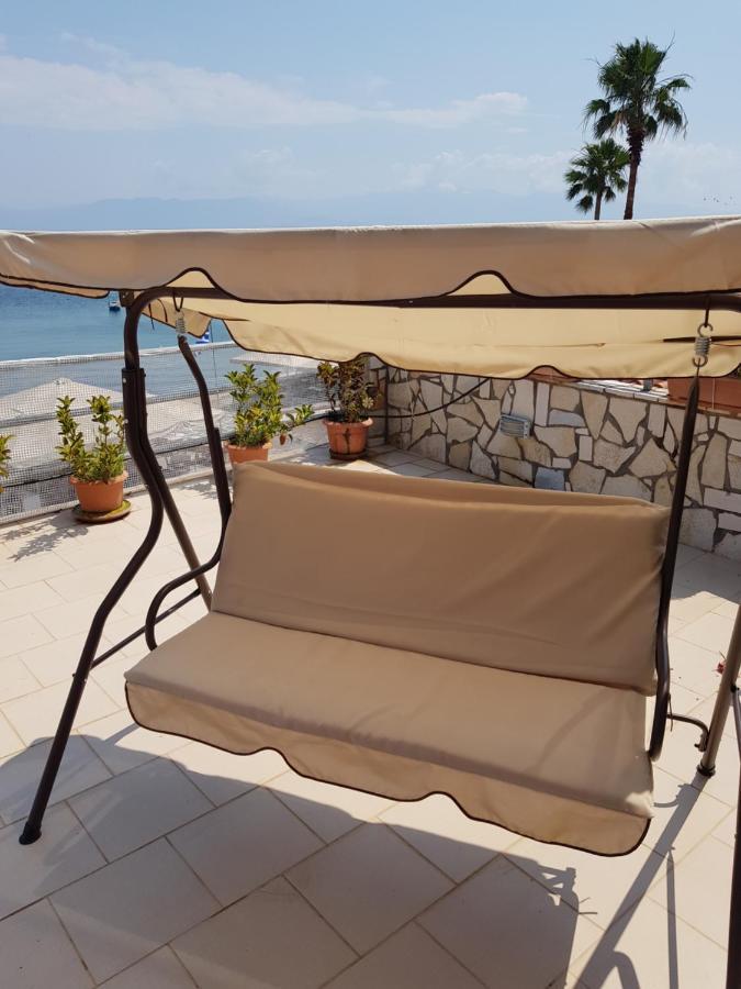 Mare -sea View Apartment/διαμέρισμα με θέα στην θάλασσα Daire *